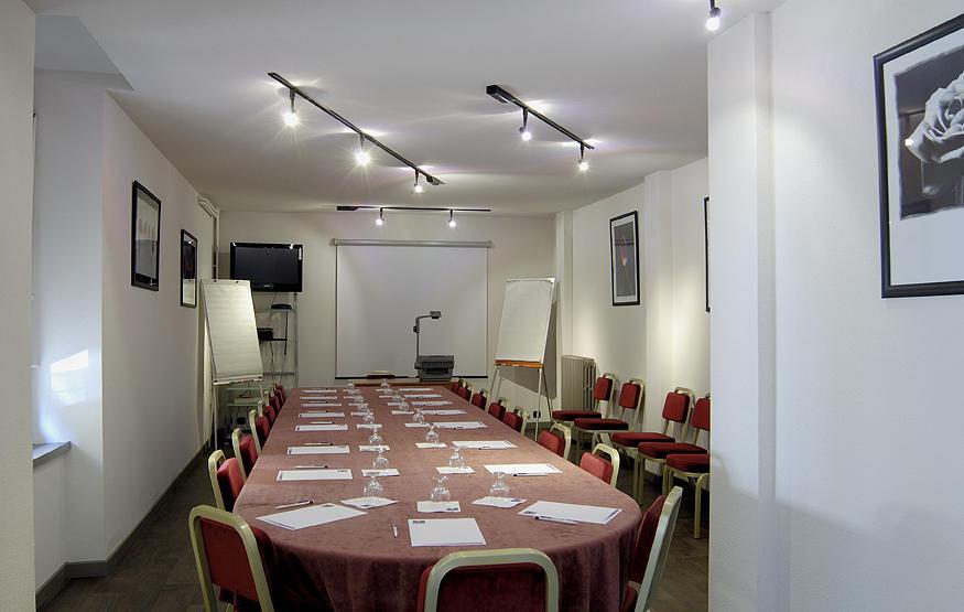 Kyriad Rodez Buitenkant foto